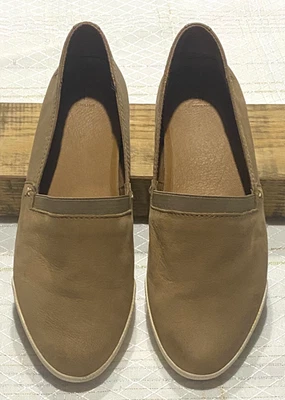 FRYE  (Women's SZ: 8 M )   Melanie Slip On Shoes - EUC !  Clean ! - Image 1 of 4