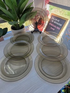 7 x Vintage Arcoroc Smoked Glass Dinner Plates 24cm – France Retro MCM Tableware - Picture 1 of 13