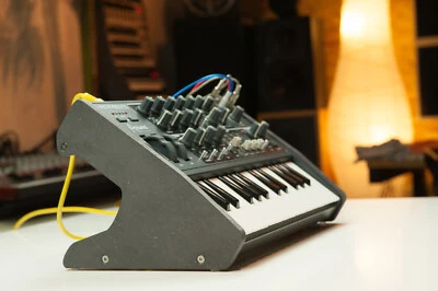Arturia Microbrute Echtholz Ständer Halter Tier Rack Stand MDF Anthrazit - Bild 1 von 4