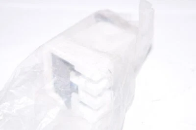 NUEVO Soporte de lámpara Leviton 078477117712 para lámparas de alto rendimiento  Foto 1 de 3