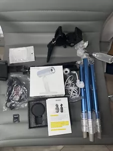 Lot Of Cameras And Tripods - Picture 1 of 7