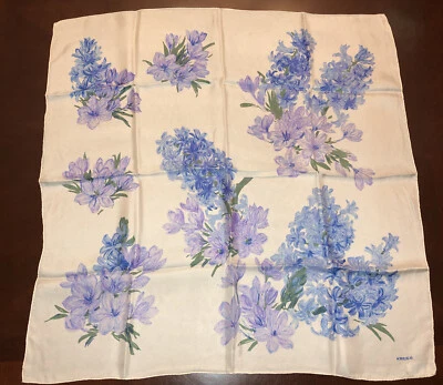 Bufanda Kreier blanca floral 100 % seda hecha en Swirzerland  Foto 1 de 4