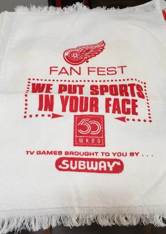 Detroit Red Wings Rally Towel  FAN FEST Cover