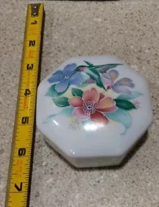 Octagon-Shaped HUMMINGBIRD & FLORAL Trinket/Jewelry Box By Baranyk Design Maine - Picture 1 of 10