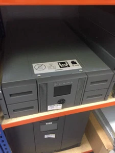 AH172A HP MSL4048 con 2 unità Ultrium920 LVD Inc garanzia/IVA/carro - Foto 1 di 1