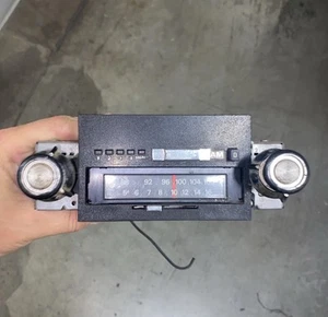 Triumph TR7 Original Car Stereo AM FM Radio British Leyland 105041 OEM - Picture 1 of 5