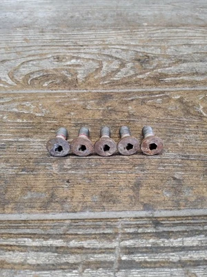 Pernos de rotor de disco de freno trasero Yamaha FZ-09 FZ09 MT09 2014 14 14-17  Foto 1 de 4