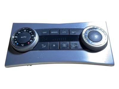 MERCEDES C CLASS AC HEAT CONTROL PANEL 2049002103 W204 2010 - Image 1 of 4