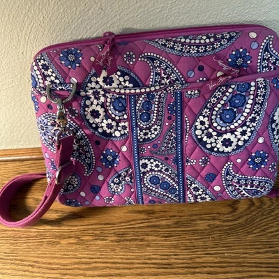 Vera Bradley 11 1/2'' x 8'' QUILTED Hardshell iPad/Tablet Case w/Pockets & Strap - Image 1 of 4