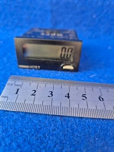 Omron H7ET-NV-B Time Counter - Picture 1 of 9
