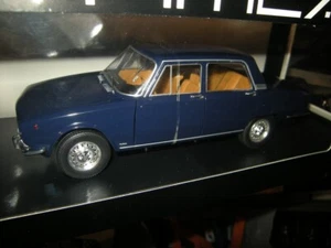 Modelos Mitica 1:18 Alfa Romeo 2000 Berlina 1971 azul Cobalto 324 en embalaje original - Imagen 1 de 1