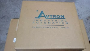 Nuevo Avtron ACV002YTC00D000 3.2a Unidad de Frecuencia Variable CAJA SELLADA DE FÁBRICA - Imagen 1 de 3