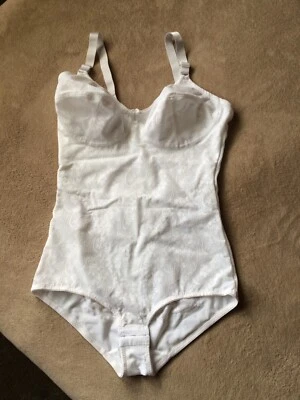 Cuerpo de copa suave blanco 42D Wynette by Valmont sin marca estilo más breve 88152 vintage Foto 1 de 4