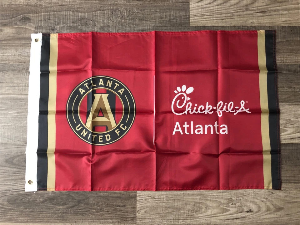 "Bandera de fútbol Atlanta United FC Chick-Fil-A 23"" X 36""" Foto 1 de 1