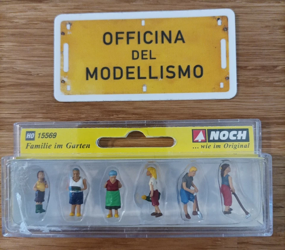 NOCH 15569 H0 scala 1:87 famiglia in giardino 6 personaggi colorati - nuovo - Immagine 1 di 1
