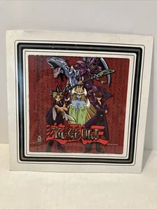 Marco de cartón cubierto de plástico vintage con estampado enmarcado YUGIOH 90’s 90’s - Imagen 1 de 7
