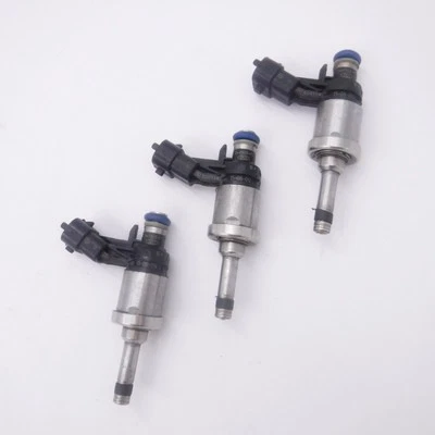 3 Pack OEM GM Bosch 12638530 Indirect Fuel Injectors for 2008-2011 Cadillac STS - Image 1 of 3