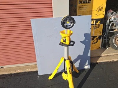 DEWALT 20V MAX DCL079B Tripod Light -NEW IN BOX! - Image 1 of 2
