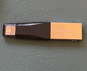 29.7GB lightning/usb flash memory drive for iPhone and iPad - Photo 1/1