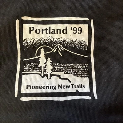 Сумка почтальона Leeds с логотипом Portland '99 Pioneering New Trails б/у в отличном состоянии - Изображение 1 из 4