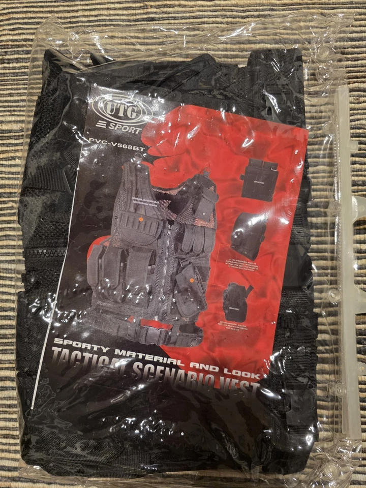 UTG Tactical Vest - Right handed, black - Image 1 of 2