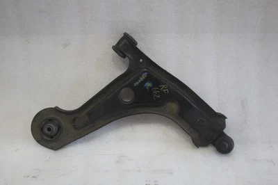 Suzuki Reno 2008 lado del pasajero derecho brazo de control inferior delantero Foto 1 de 4