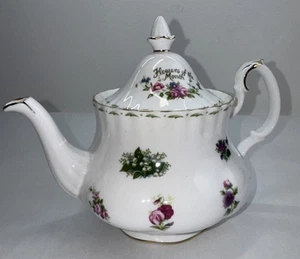 Royal Albert flower Of The Month Series Rare Size Teapot 7” Tall Read - Imagen 1 de 12