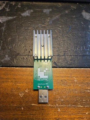 GekkoScience NewPac USB Bitcoin BTC Crypto Miner 1504188 Foto 1 de 2