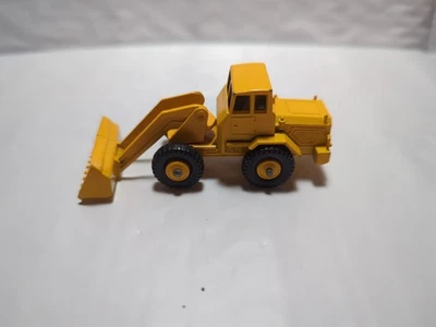 Vintage Lesney Matchbox Series no.69 Tractor Shovel - Image 1 of 4
