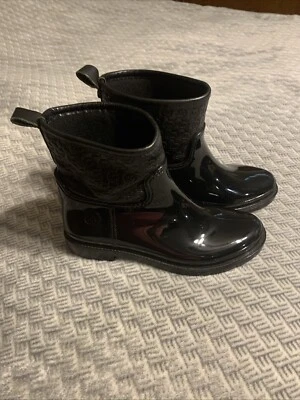 Женские резиновые сапоги Michael Kors верх из тисненой кожи черные размер 6 - Изображение 1 из 4