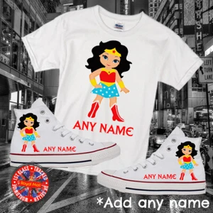 Conjunto de camiseta Wonder Girl Kids personalizada All Star Hi Top Converse y a juego - Imagen 1 de 1