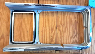 Ford Fairmont 1979 bisel de faros R.H. D9BZ-13064-A como nuevo Foto 1 de 4