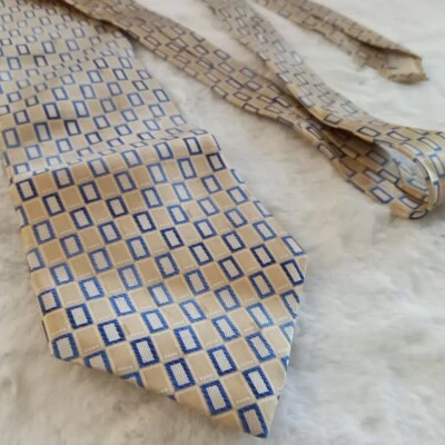 PIERRE CARDIN Blue White & Gold Woven Geometric Silk " Neck Tie 57.5" X 4" - Изображение 1 из 4