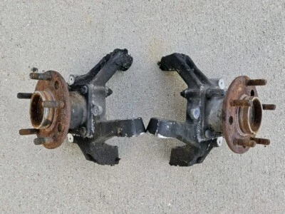 1984 1985 Chevrolet C4 Corvette Front Steering Knuckles LH & RH  GM OEM - Image 1 of 4