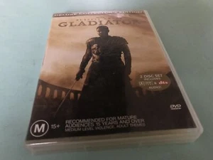 Gladiator Deluxe Collector's Edition Russell Crowe 2 disc DVD Joaquin Phoenix - Picture 1 of 2