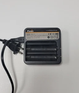 Fenix ARE-C1 Li-ion Smart Charger  *218 - Picture 1 of 3