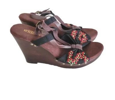 🤎8.5 Cuñas de Madera Bordadas Boho Floral Costero Rodeo Occidental Playa Informal Foto 1 de 4