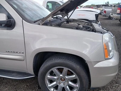 Guardabarros delantero derecho usado se adapta a: GMC Yukon 2007 delantero derecho grado B Foto 1 de 4