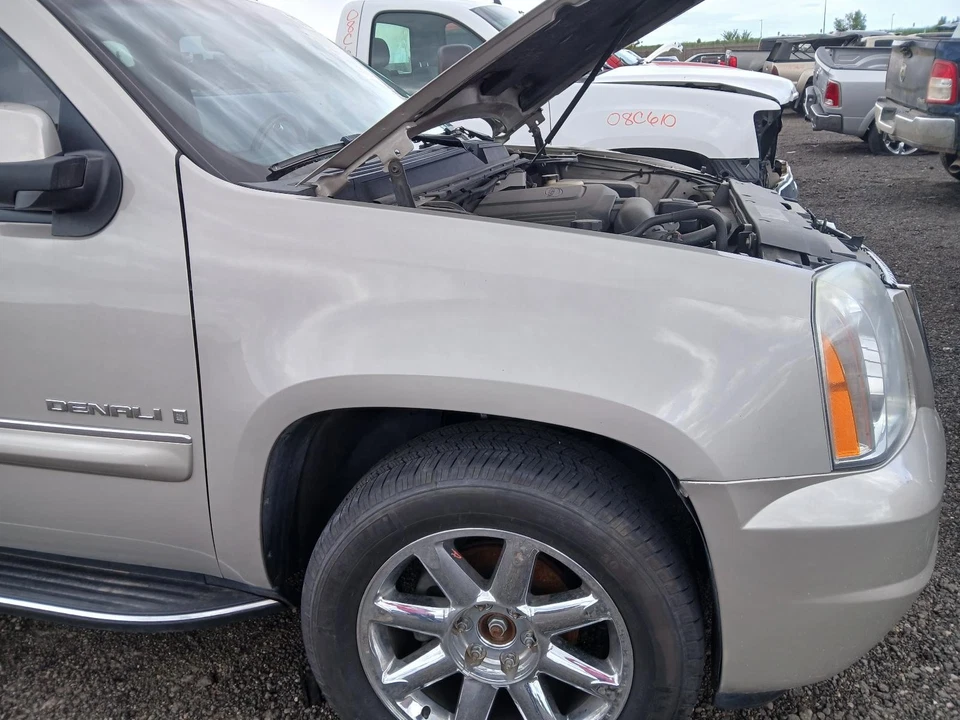 Guardabarros delantero derecho usado se adapta a: GMC Yukon 2007 delantero derecho grado B Foto 1 de 4