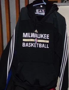 ADDIAS HERREN 2XL SCHWARZ MIT WEISSEN STREIFEN NBA HOODIE - Bild 1 von 3