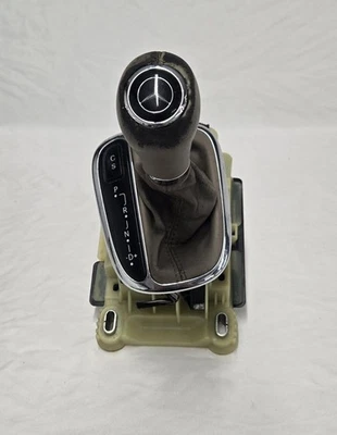 Mercedes Benz CLK350 2009 3,5 L transmisión automática Conjunto de palanca de cambios de piso de engranajes. Foto 1 de 4