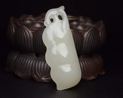 认证天然海天玉雕刻清朝幸运豆吊坠雕像11215 — 第 1/4 张图片