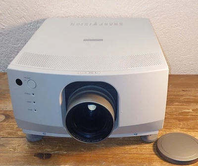 LCD Projektor Beamer Sharp  XG-SV1E, Seltenes Modell - Bild 1 von 4