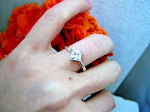 GORGEOUS 925 SOLID STERLING SILVER MODERNIST SOLITAIRE DRESS RING SIZE O 7.2 - Picture 1 of 8