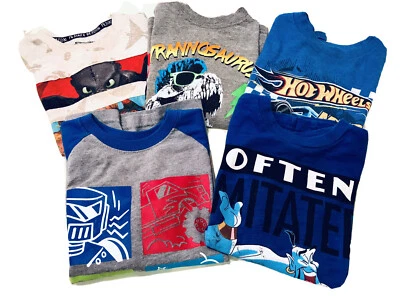 Camisetas de manga corta para niños talla 4/5 Disney Aladdin Hot Wheels Tyrannosaurus Rex Foto 1 de 4