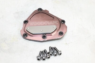 04-08 CUBIERTA BOMBA ACEITE MOTOR YAMAHA YZF R1 WOODCRAFT Foto 1 de 4