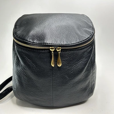 Mochila HOBO International Fern negra de cuero suave con cremallera con asa superior Foto 1 de 4