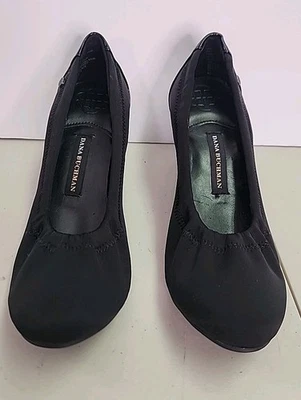 Dana Buchman Gatito Tacones Mujer 7 M Slip On Bomba Tela Negra Punta Cerrada Clásico Foto 1 de 4