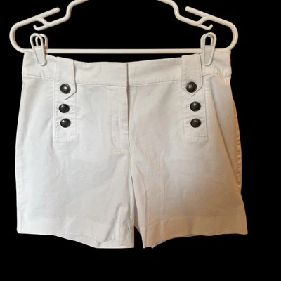 NWT TALBOTS Women’s Preppy White Curvy Mariner Shorts W/Silver Buttons Size 6P - Image 1 of 4