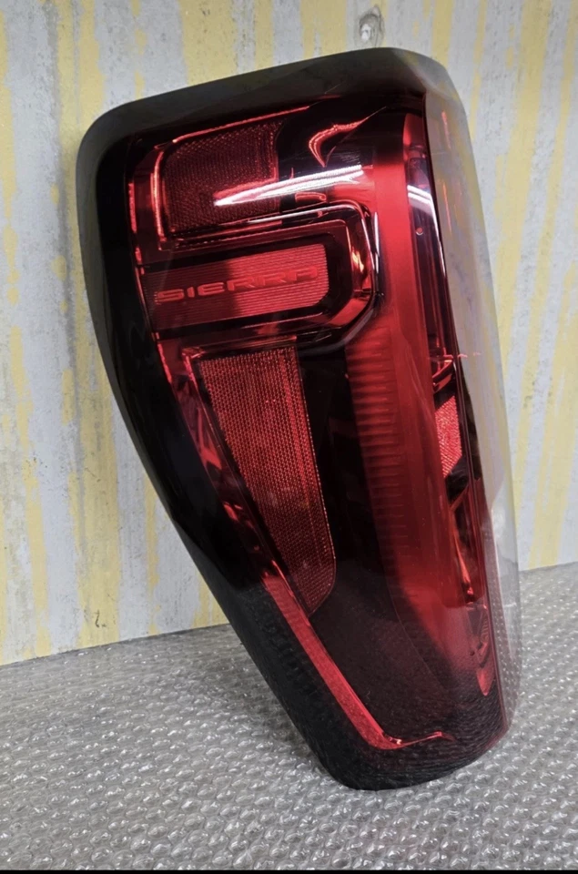 GENUINA OEM GMC SIERRA 1500 2019-2024 LUZ TRASERA IZQUIERDA LADO CONDUCTOR LÁMPARA  Foto 1 de 4